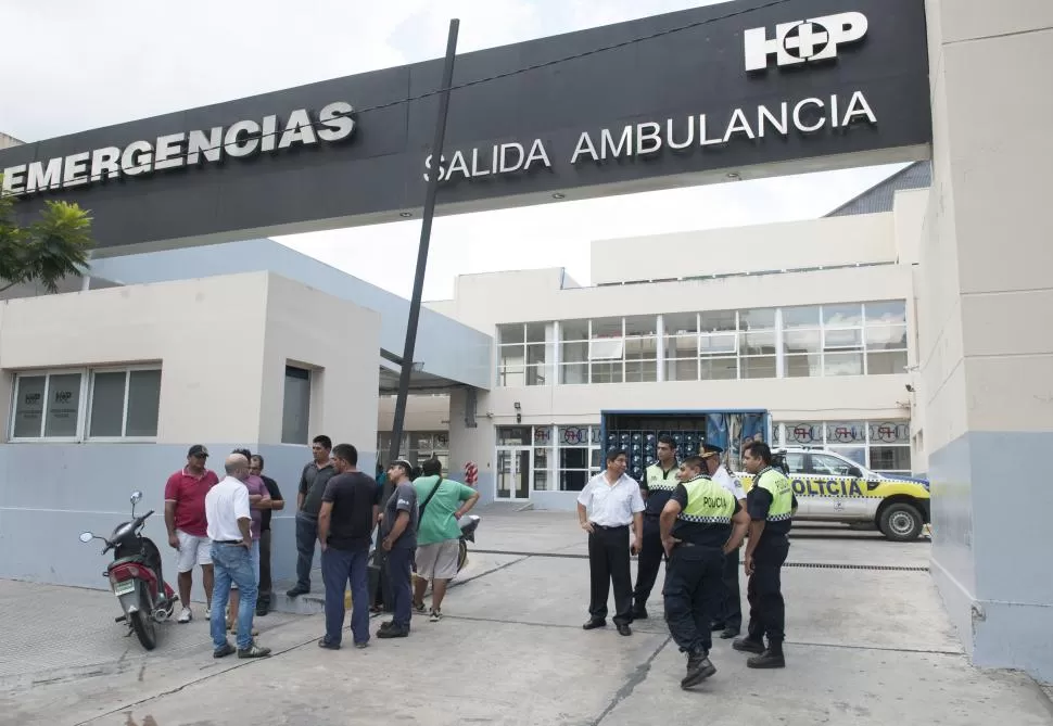 GUARDIA. Dos de los heridos fueron llevados al Hospital Padilla. la gaceta / foto de FLORENCIA ZURITA (archivo)