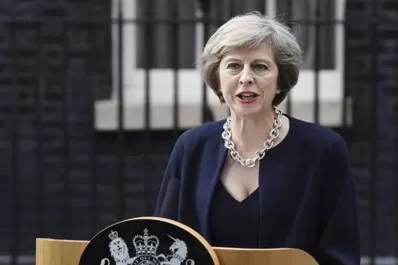 Theresa May asumió como primera ministra británica
