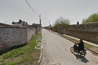 Balearon a un policía en una pierna cuando perseguía a ladrones