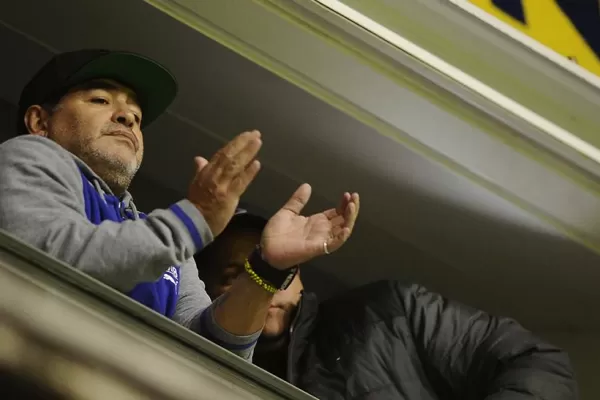 Maradona estuvo en La Bombonera para alentar a Boca
