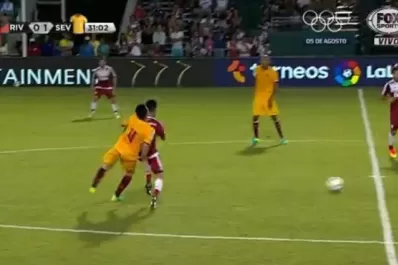 Sevilla fue más efectivo ante un River con falencias defensivas