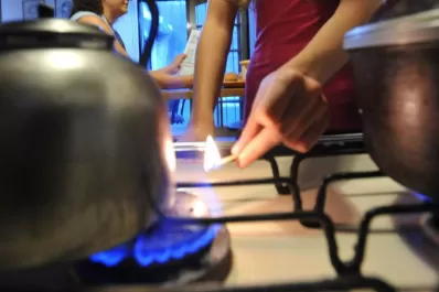 Más respaldos a los incrementos tarifarios: un gobernador y un especialista