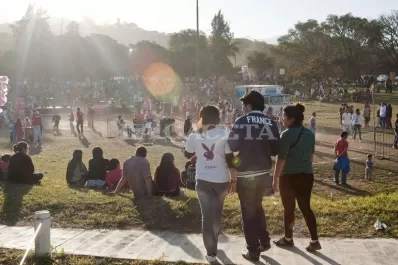 No se podrán realizar reuniones sociales el lunes, advirtió el Gobierno