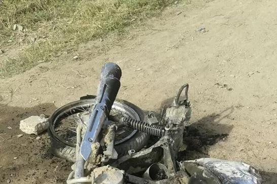 Vecinos quemaron la moto de un ladrón en San Cayetano