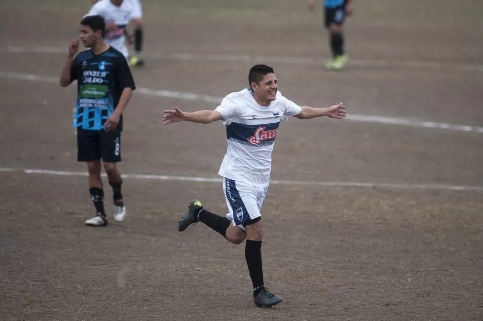 PURA ALEGRÍA. Gutiérrez abrió el marcador para Argentinos. la gaceta / foto de DIEGO ARáOZ