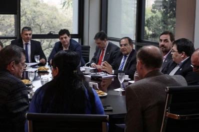 Asentamientos tendrán acceso seguro y permanente a la electricidad