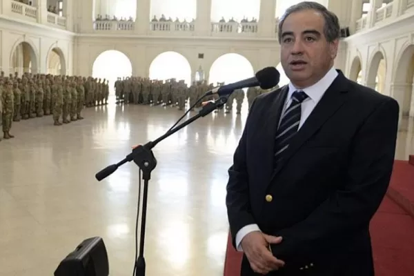 El Ministro de Defensa justificó la prisión domiciliaria para algunos represores