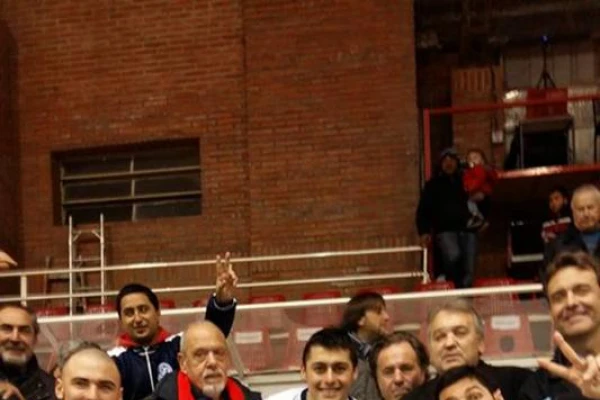 El bicampeón argentino se presenta ante su público