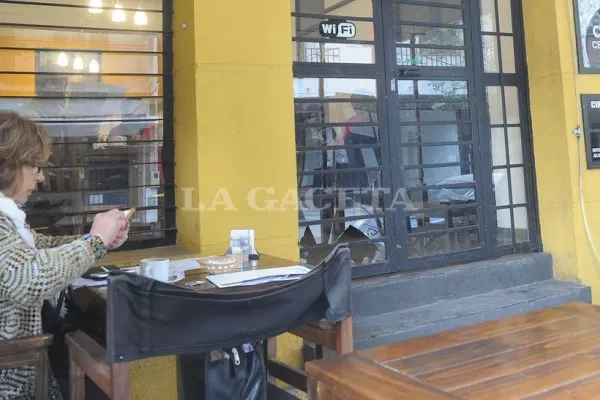 Robaron en el bar del Círculo de la Prensa, a la vuelta de la comisaría 1°