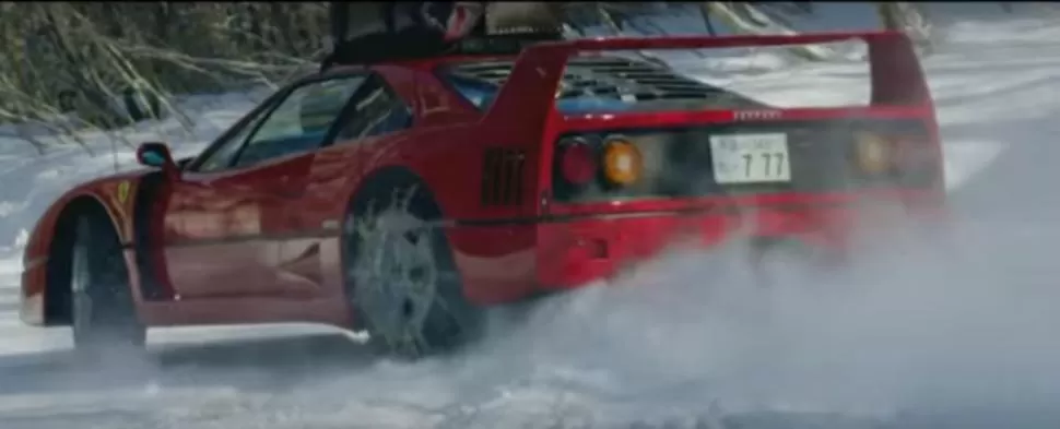 Así se conduce una Ferrari en la nieve