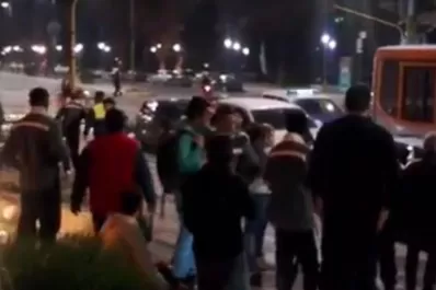 Un festejo diferente: hinchas de San Martín esperaron al equipo en el hotel