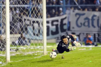 San Martín no tuvo piedad con un Atlético sin efectividad