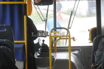 Un colectivero se resistió y evitó que lo asaltaran en el barrio Smata