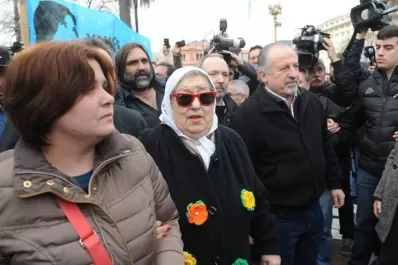 Tras el fallido intento de detención, Bonafini no será indagada hoy