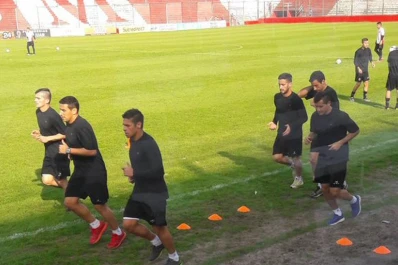 Los suplentes de San Martín vencieron a Sportivo Guzmán sobre la hora