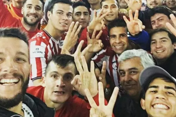 Vitín Rodríguez celebró el triunfo Santo en Instagram