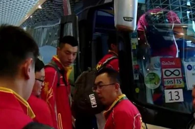 El equipo de básquet de China quedó en medio de un tiroteo al llegar a Río