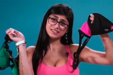 Una ex estrella porno reveló las nueve desventajas de tener lolas grandes