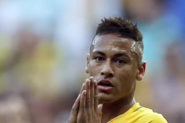 Brasil debutó con un empate sin goles y se fue silbado