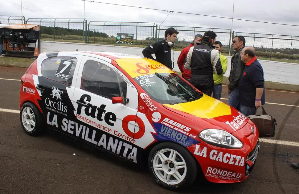 EN EQUIPO. En lo que va de la temporada, Pablo Ortega logró con el Fiat Palio buenas actuaciones: ya sumó dos podios y en Las Termas pretende repetir. BH Fotos 