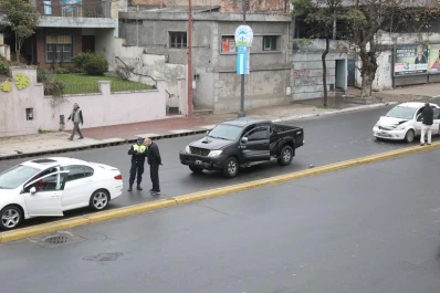 Tres autos chocaron frente al complejo Avellaneda