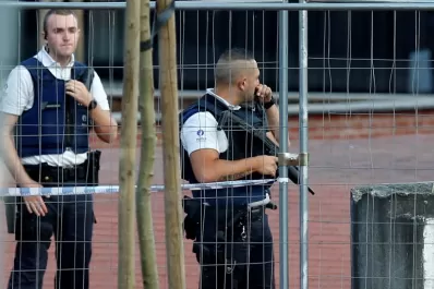Bélgica: hieren con un machete a dos policías al grito de Alá es el más grande
