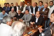 Estatales exigen que se adelante el 15% de aumento