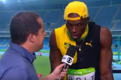 Video: después de ganar el oro, Bolt se lució cantando reggae