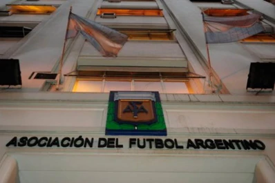 Los clubes de Primera decidieron que el torneo arranque el viernes 26