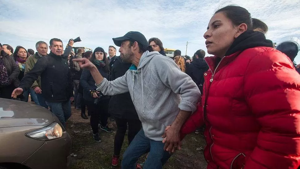 EN MAR DEL PLATA. Manifestantes agredieron y amenazaron al presidente. FOTO TOMADA DE INFOBAE.COM