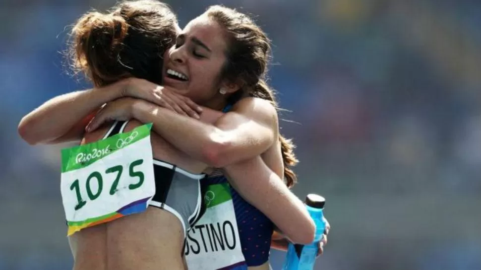 ¿Por qué sorprende tanto un gesto solidario entre dos atletas olímpicos?