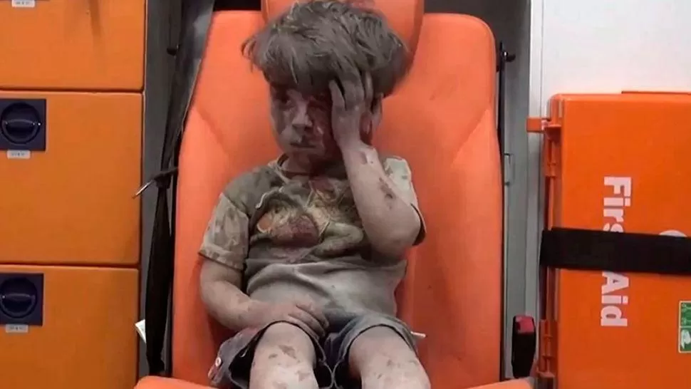 Tras la foto del niño que conmovió el mundo, Rusia apoya una tregua en Alepo