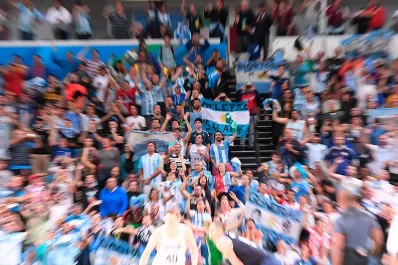 Los brasileños admiran la creatividad de los hinchas argentinos, dice un sociólogo