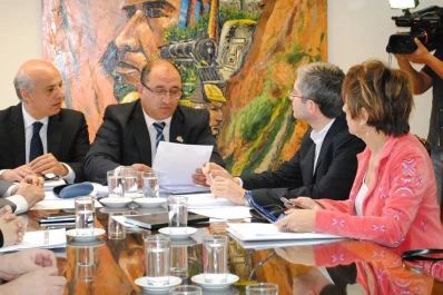 Legisladores quieren crear un órgano para la defensa pública
