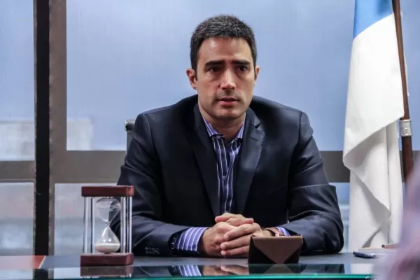 “Manzur pretende mantener cooptados a los municipios”