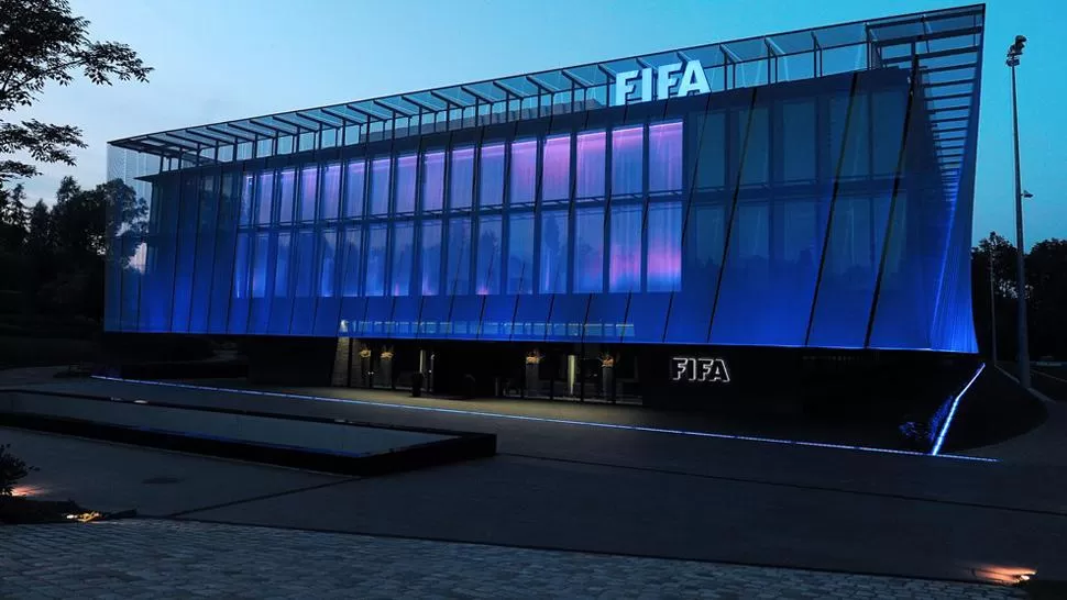 Los clubes del ascenso mandaron una carta a FIFA denunciando irregularidades en la Comisión Regularizadora