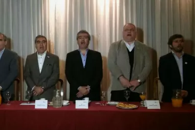 Cano, sobre los gastos sociales: salieron $ 500 millones del banco y antes de las elecciones se esfumaron