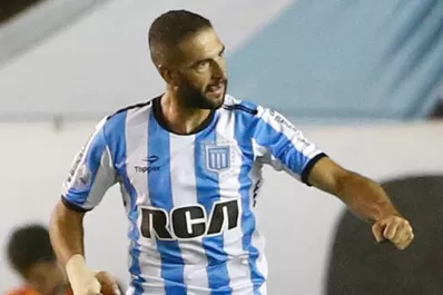 Racing no perdonó y venció a Olimpo 2 a 1