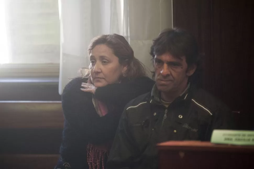 LOS CONDENADOS. Milhein y González, quienes fueron pareja al momento del hecho, escuchan la sentencia. la gaceta / fotos de inés quinteros orio 