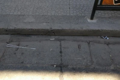 A una obra pluvial le falta la tapa de la cámara de inspección