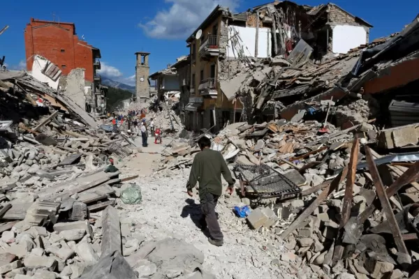 Italia: desesperada búsqueda de sobrevivientes