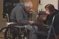 Una pareja de ancianos fue obligada a separarse luego de 62 años de matrimonio