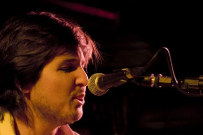 La música cordobesa se toma con humor popular