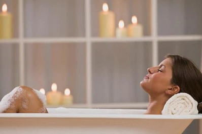 Un baño caliente quema tantas calorías como media hora de caminata