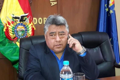 Mineros matan a un viceministro y levantan los cortes