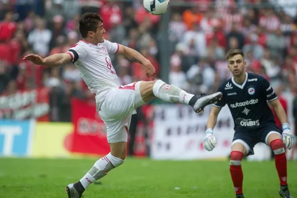 Sobre la hora, San Martín remontó y rescató un empate en el debut