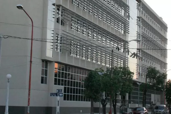 Renuncian tres jueces santiagueños denunciados por Tucumán