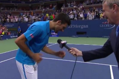 Luego de su debut en el US Open, Djokovic imitó a Phill Collins, quien animó la ceremonia