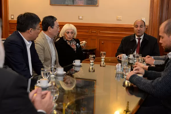 Interés chino en las alternativas de la industria azucarera local