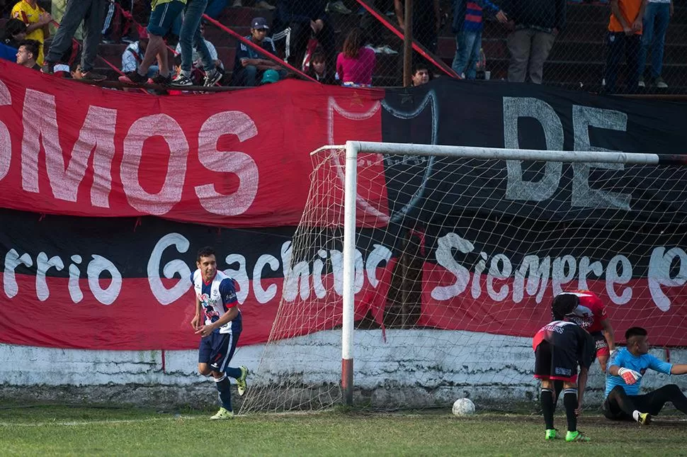 Claudio Vega confirmó sus dotes de goleador.
FOTO DE LA GACETA/DIEGO ARÁOZ